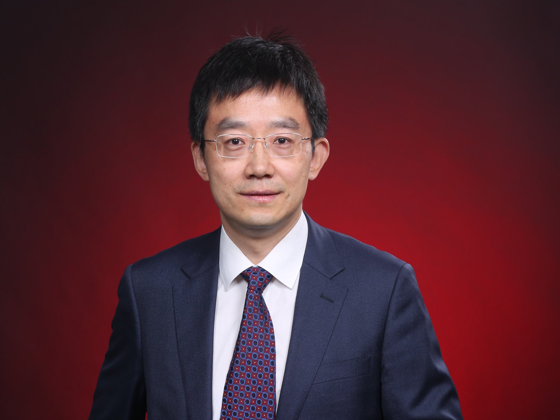 年平均授课96学时